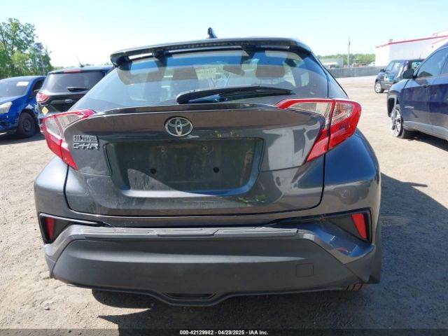 NMTKHMBX9LR111472 Toyota C-HR XLE
