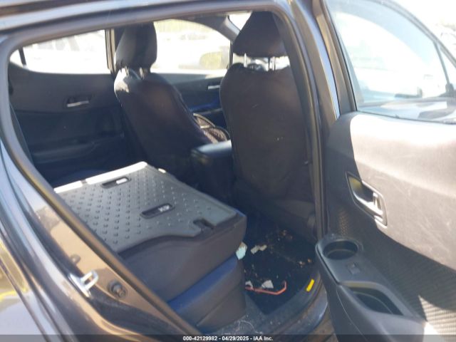 NMTKHMBX9LR111472 Toyota C-HR XLE