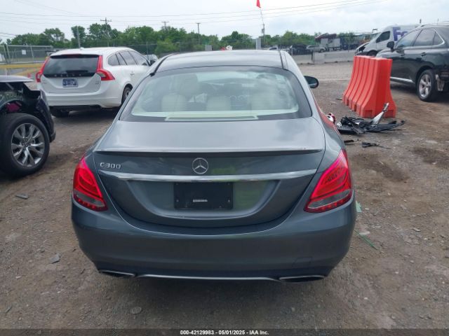 55SWF4JB3HU208465 Mercedes-Benz C 300 Luxury/sport