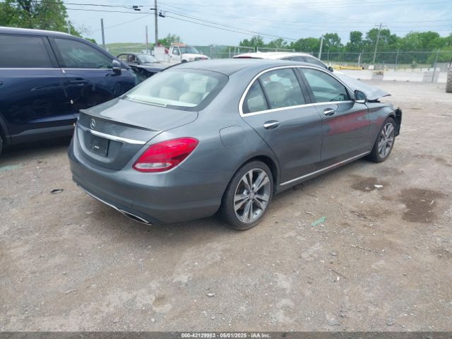 55SWF4JB3HU208465 Mercedes-Benz C 300 Luxury/sport