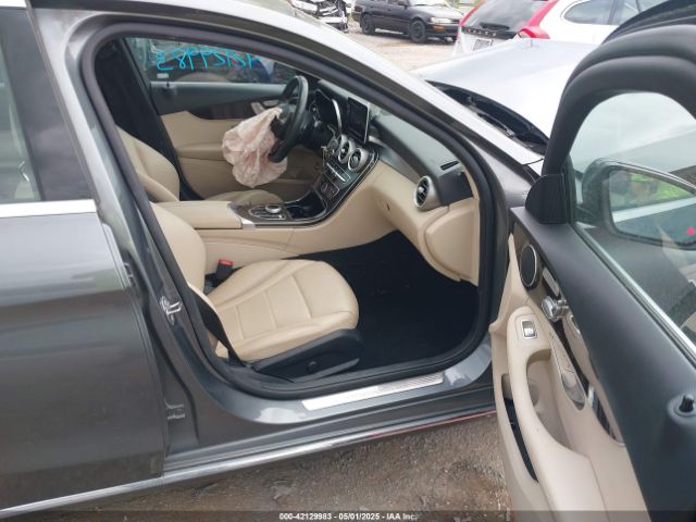 55SWF4JB3HU208465 Mercedes-Benz C 300 Luxury/sport