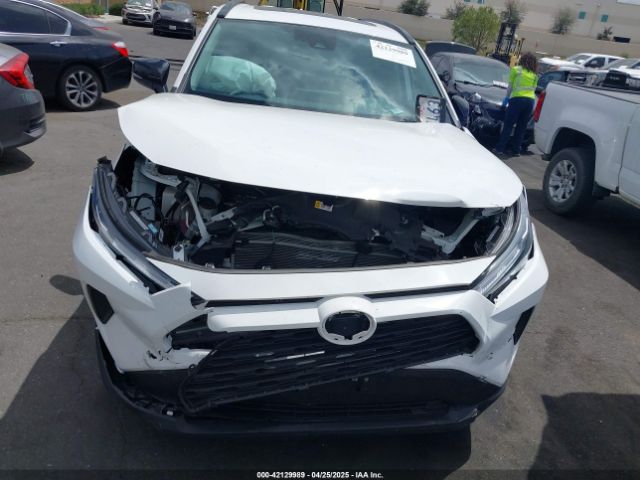 4T3RWRFV8RU130923 Toyota Rav4 Hybrid Xle