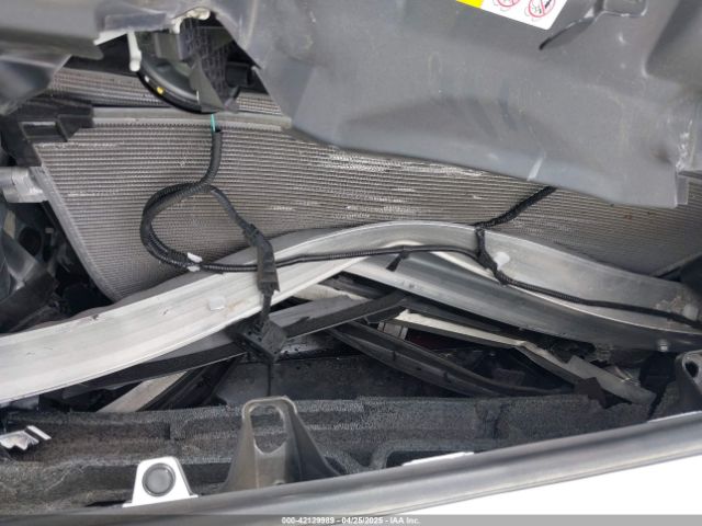 4T3RWRFV8RU130923 Toyota Rav4 Hybrid Xle