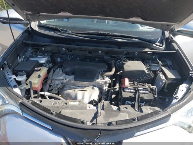 JTMWFREV9JJ203353 Toyota Rav4 Xle