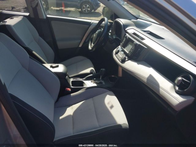 JTMWFREV9JJ203353 Toyota Rav4 Xle