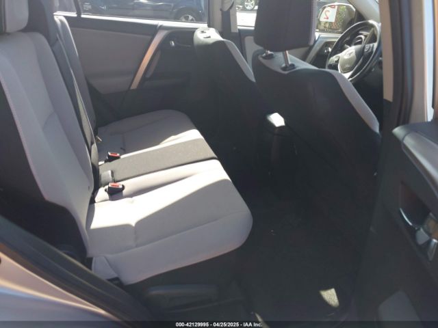 JTMWFREV9JJ203353 Toyota Rav4 Xle