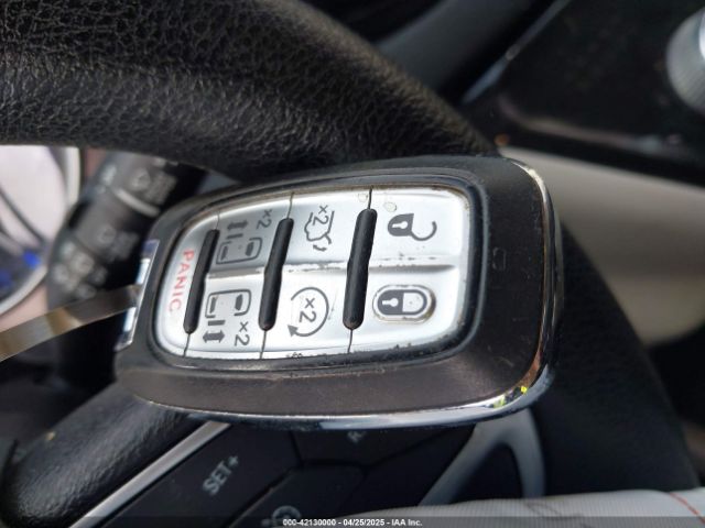 2C4RC1DG0MR506659 Chrysler Voyager Lxi