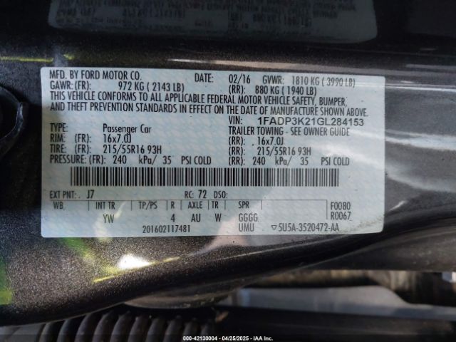1FADP3K21GL284153 Ford FOCUS SE