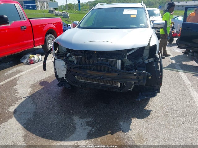 5N1AT2MV2HC793854 Nissan ROGUE SV