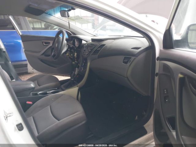 5NPDH4AE2FH573747 Hyundai ELANTRA SE