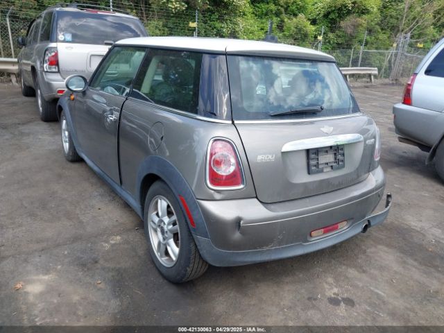 2013 MINI HARDTOP WMWSU3C58DT681631 Photo 2