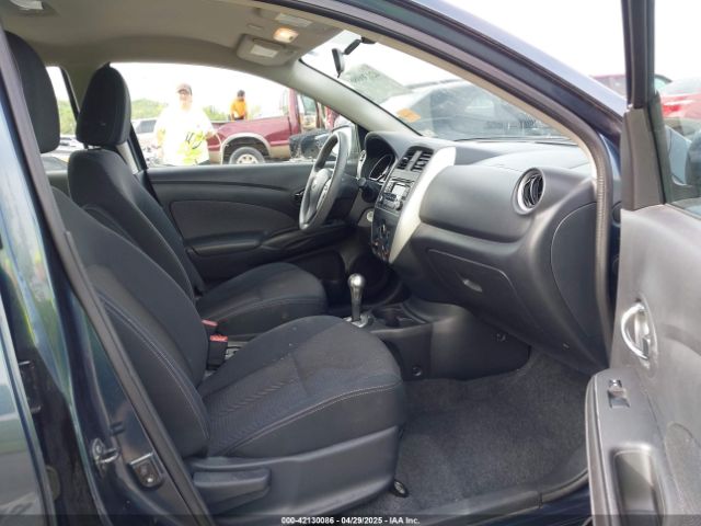 3N1CN7AP1GL802446 Nissan 2016
