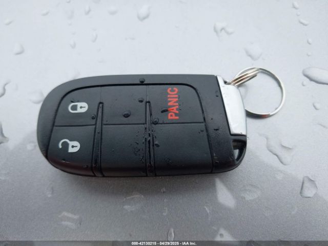 3C4PDCAB9JT521162 Dodge JOURNEY SE