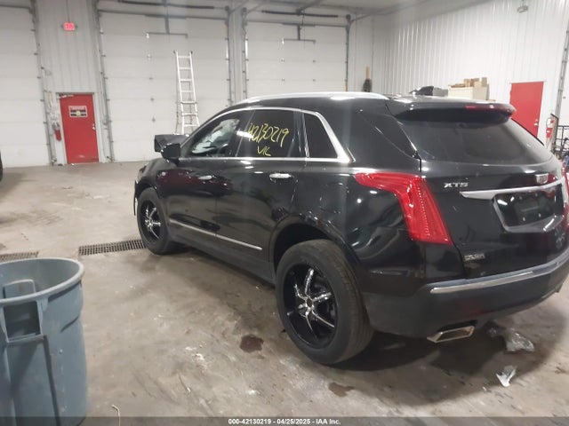 2018 CADILLAC XT5 1GYKNERS6JZ230175 Photo 2
