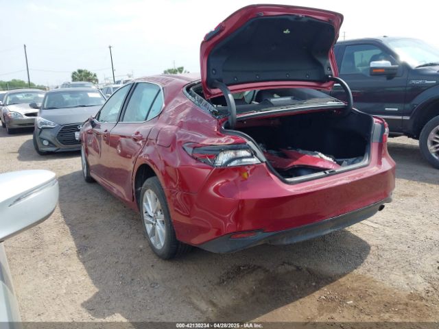2022 TOYOTA CAMRY 4T1C11AKXNU636839 Photo 2