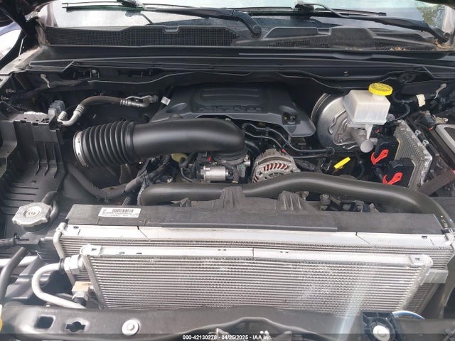 1C6SRFBT4LN343126 RAM 1500 Big Horn  4x4 6'4 Box