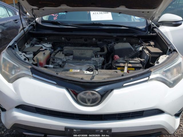 JTMWFREVXJJ156706 Toyota Rav4 Xle