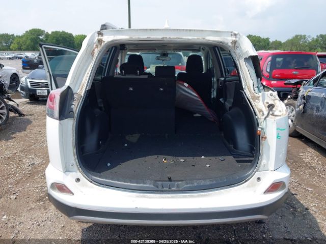 JTMWFREVXJJ156706 Toyota Rav4 Xle