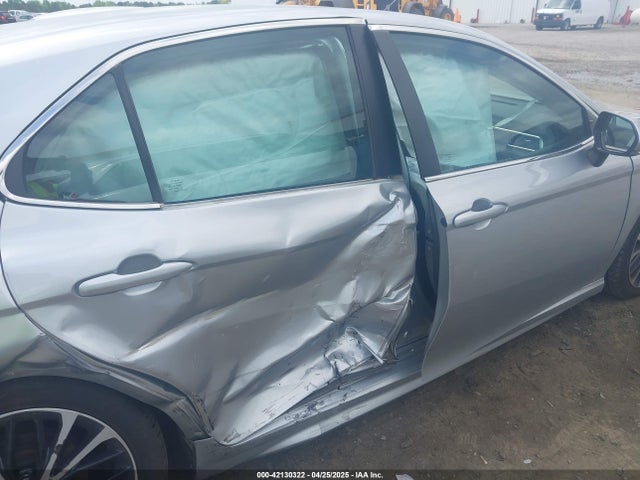 4T1B11HK7JU028241 Toyota CAMRY SE