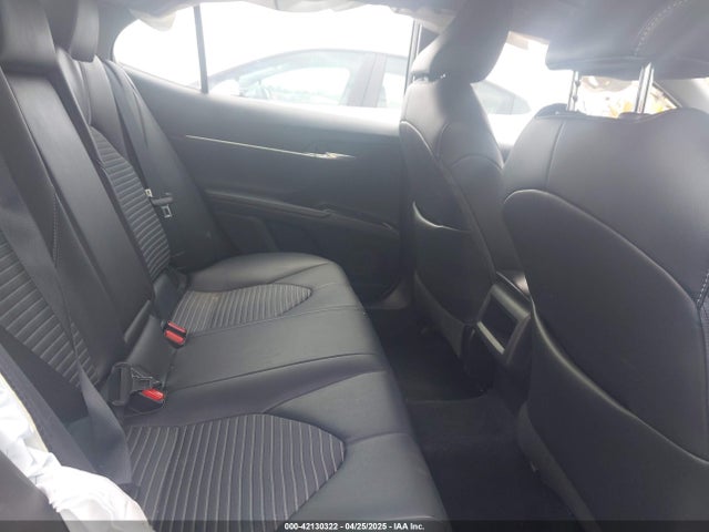 4T1B11HK7JU028241 Toyota CAMRY SE