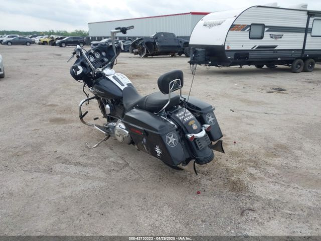 2011 HARLEY-DAVIDSON FLHX 1HD1KBM10BB625873 Photo 2