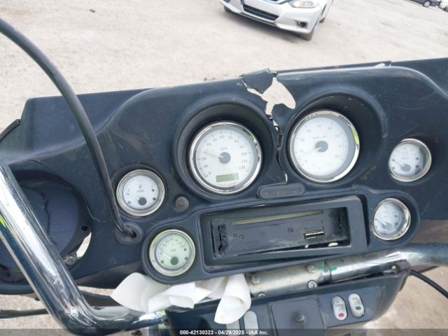 2011 HARLEY-DAVIDSON FLHX 1HD1KBM10BB625873 Photo 6