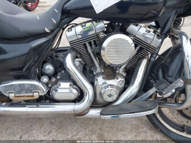 2011 HARLEY-DAVIDSON FLHX 1HD1KBM10BB625873 Photo 7