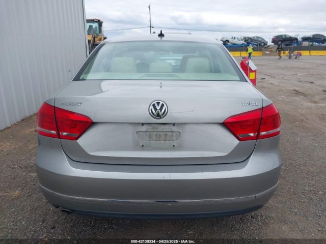 1VWBN7A3XEC022098 Volkswagen Passat 2.0l Tdi Se