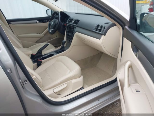 1VWBN7A3XEC022098 Volkswagen Passat 2.0l Tdi Se