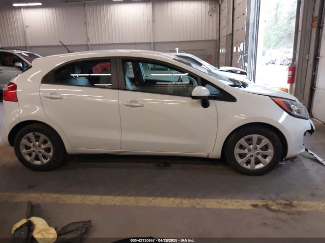 KNADM5A31F6452828 KIA RIO LX