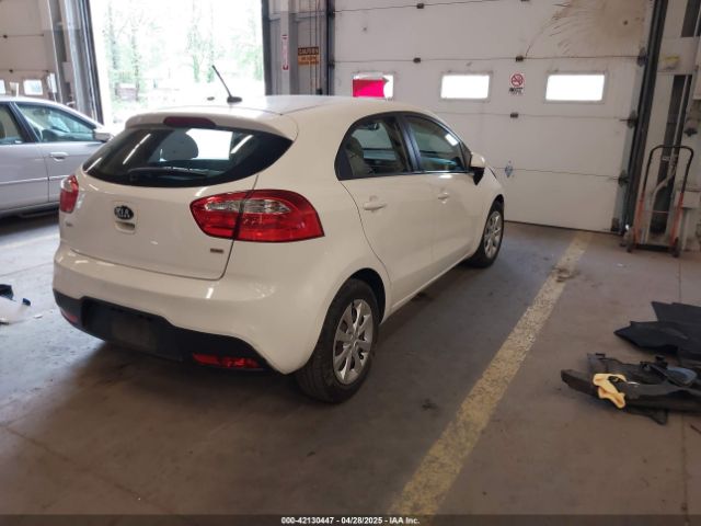 KNADM5A31F6452828 KIA RIO LX