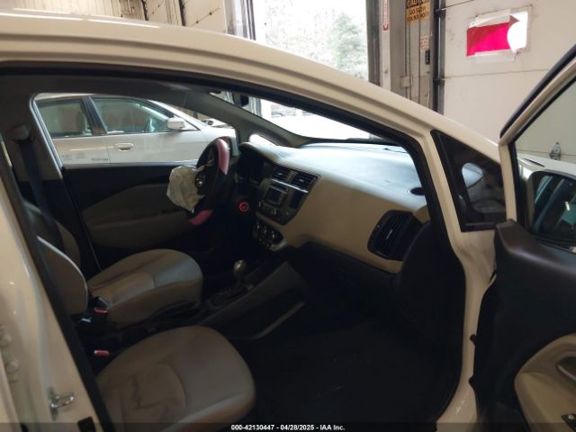 KNADM5A31F6452828 KIA RIO LX