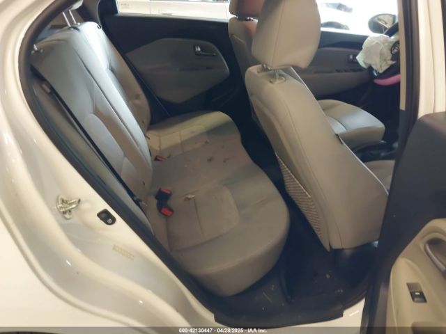 KNADM5A31F6452828 KIA RIO LX