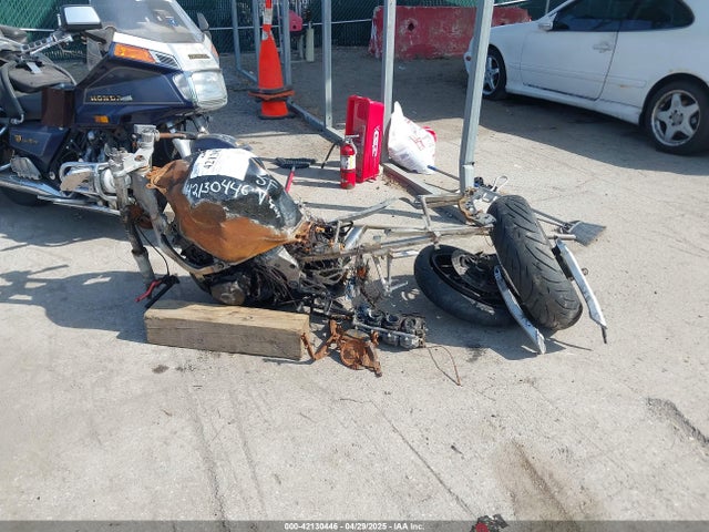 Продаж на аукціоні авто 2000 Honda Cbr600 F4, vin: JH2PC3501YM102855, номер лоту: 42130446