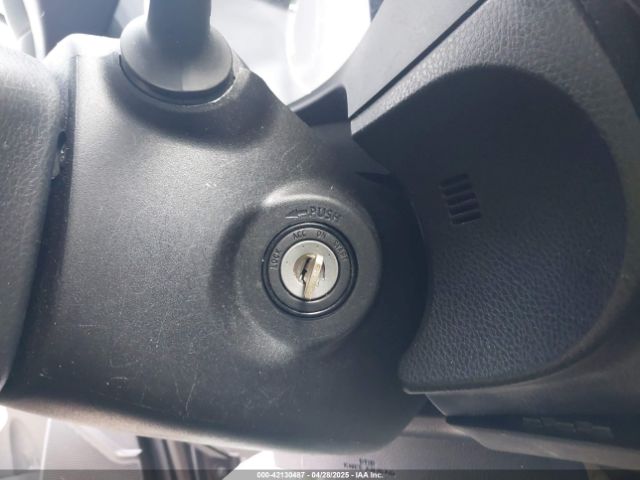 5YFBURHE1HP599557 Toyota COROLLA LE