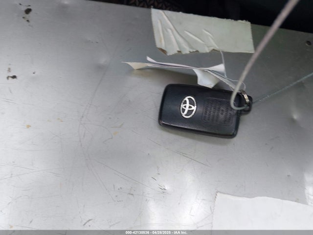 JTDKN3DU4F1922847 Toyota Prius Three