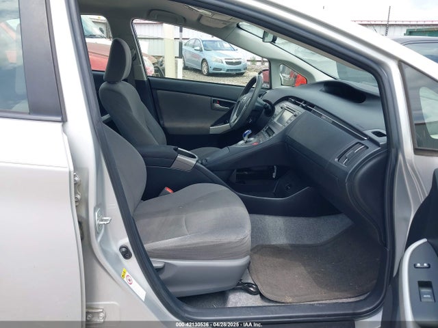 JTDKN3DU4F1922847 Toyota Prius Three