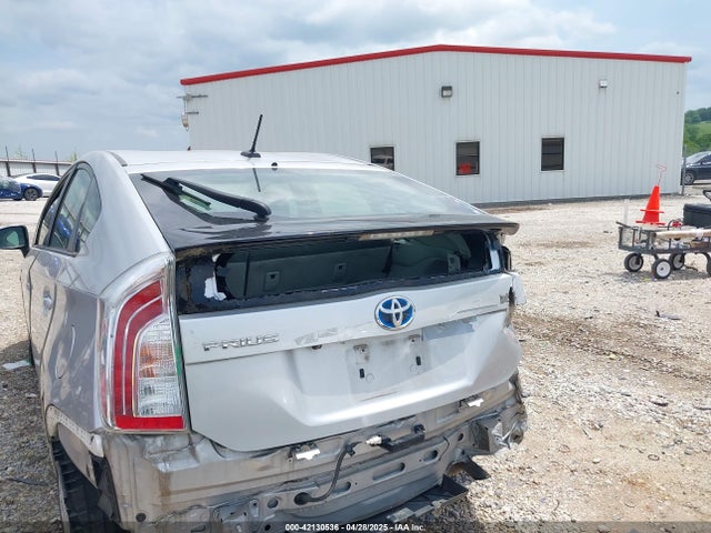 JTDKN3DU4F1922847 Toyota Prius Three
