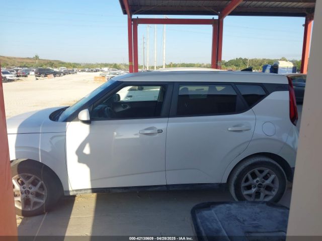 KNDJ23AU8L7004004 KIA SOUL S