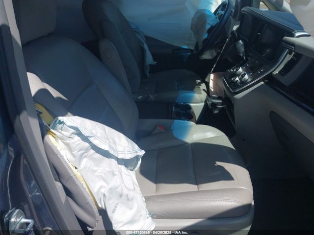 5TDDZ3DC4HS178239 Toyota Sienna Xle 7 Passenger