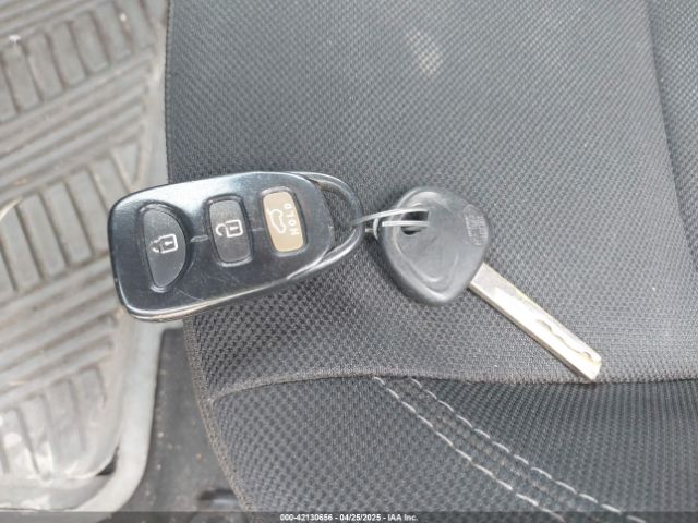 KMHTC6AD5HU305941 Hyundai Veloster