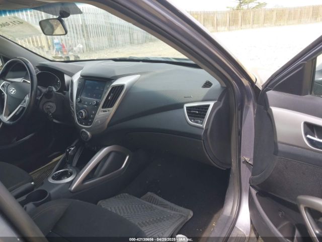 KMHTC6AD5HU305941 Hyundai Veloster