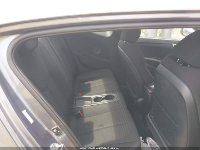 KMHTC6AD5HU305941 Hyundai Veloster