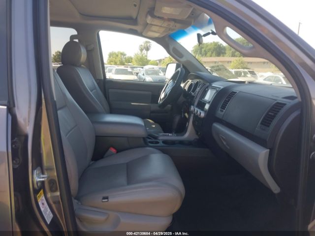 5TDBY5G16GS134869 Toyota Sequoia Sr5
