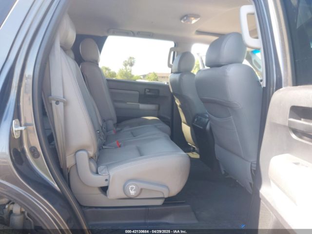 5TDBY5G16GS134869 Toyota Sequoia Sr5