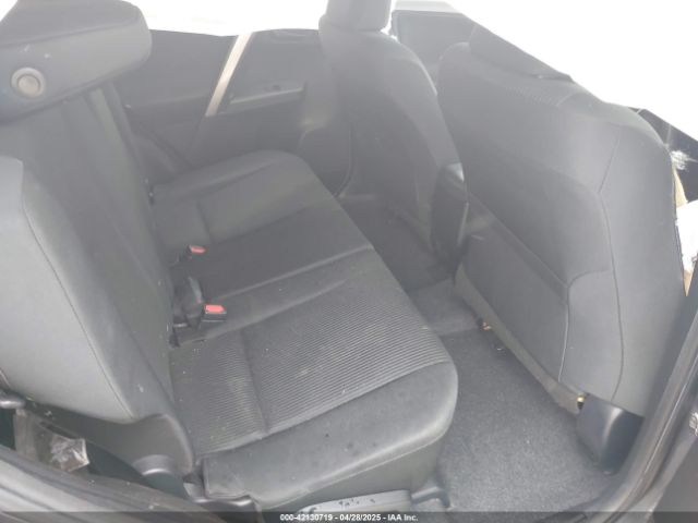 JTMZFREV2HJ109886 Toyota RAV4 LE
