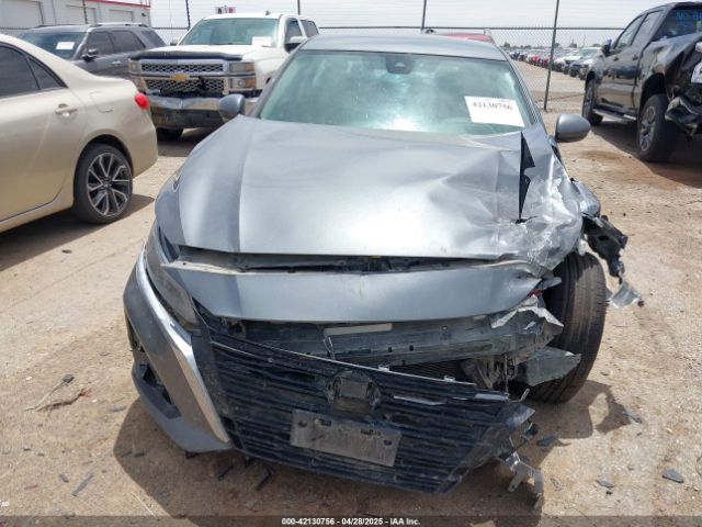 1N4BL4DV3PN317528 Nissan Altima Sv Fwd