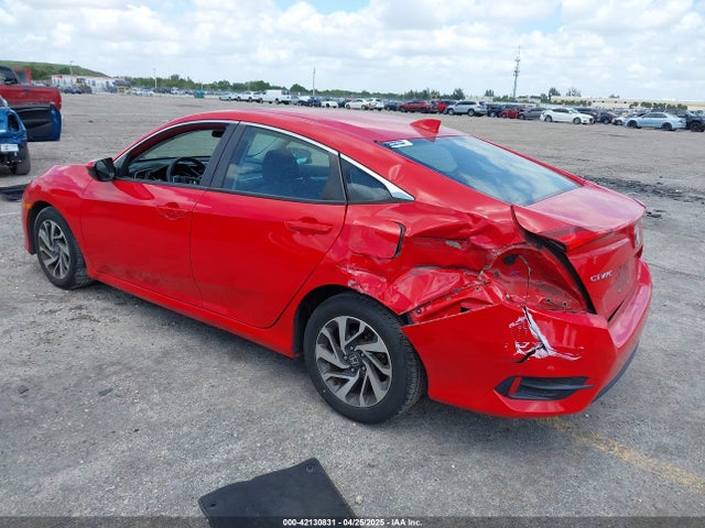 Honda CIVIC EX 2018 2HGFC2F77JH517540 Image 3