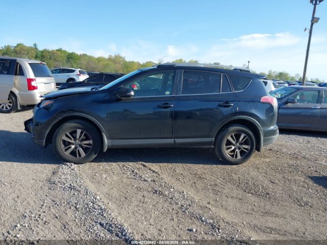 JTMRFREV9HD204816 Toyota Rav4 Xle