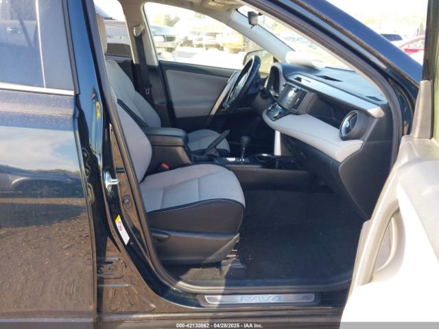 JTMRFREV9HD204816 Toyota Rav4 Xle